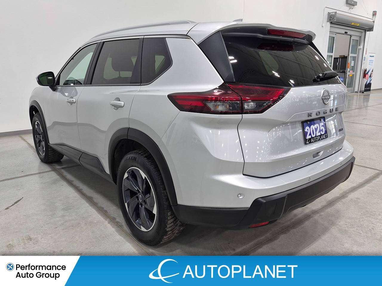 2025 Nissan Rogue SV AWD, Pano Roof, Back Up Cam, Heated Seats! Photo