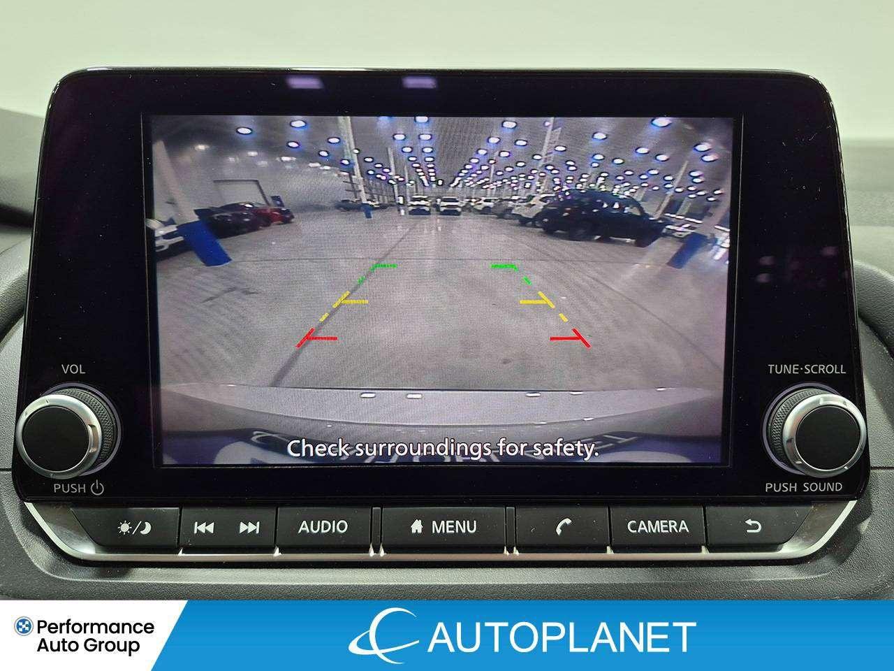 2025 Nissan Rogue SV AWD, Pano Roof, Back Up Cam, Heated Seats! Photo