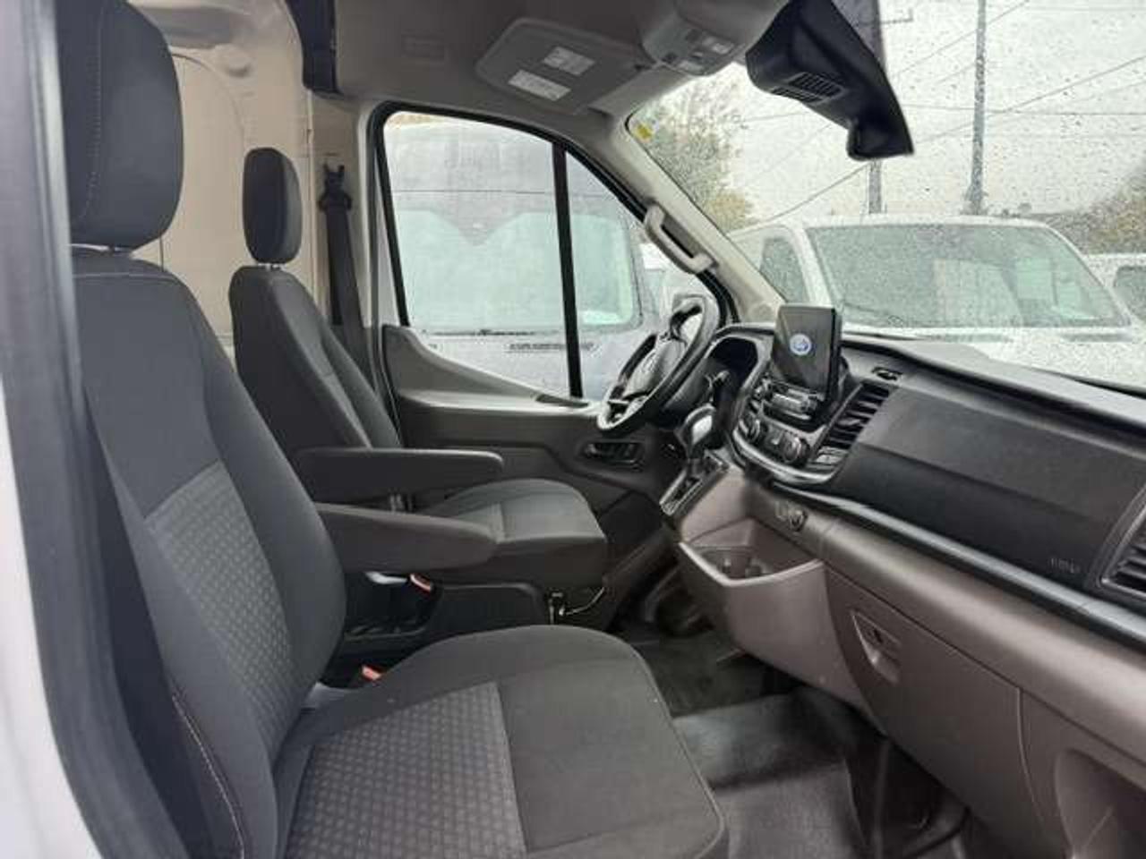 2021 Ford Transit Cargo Van All wheel drive, Certified. Photo2