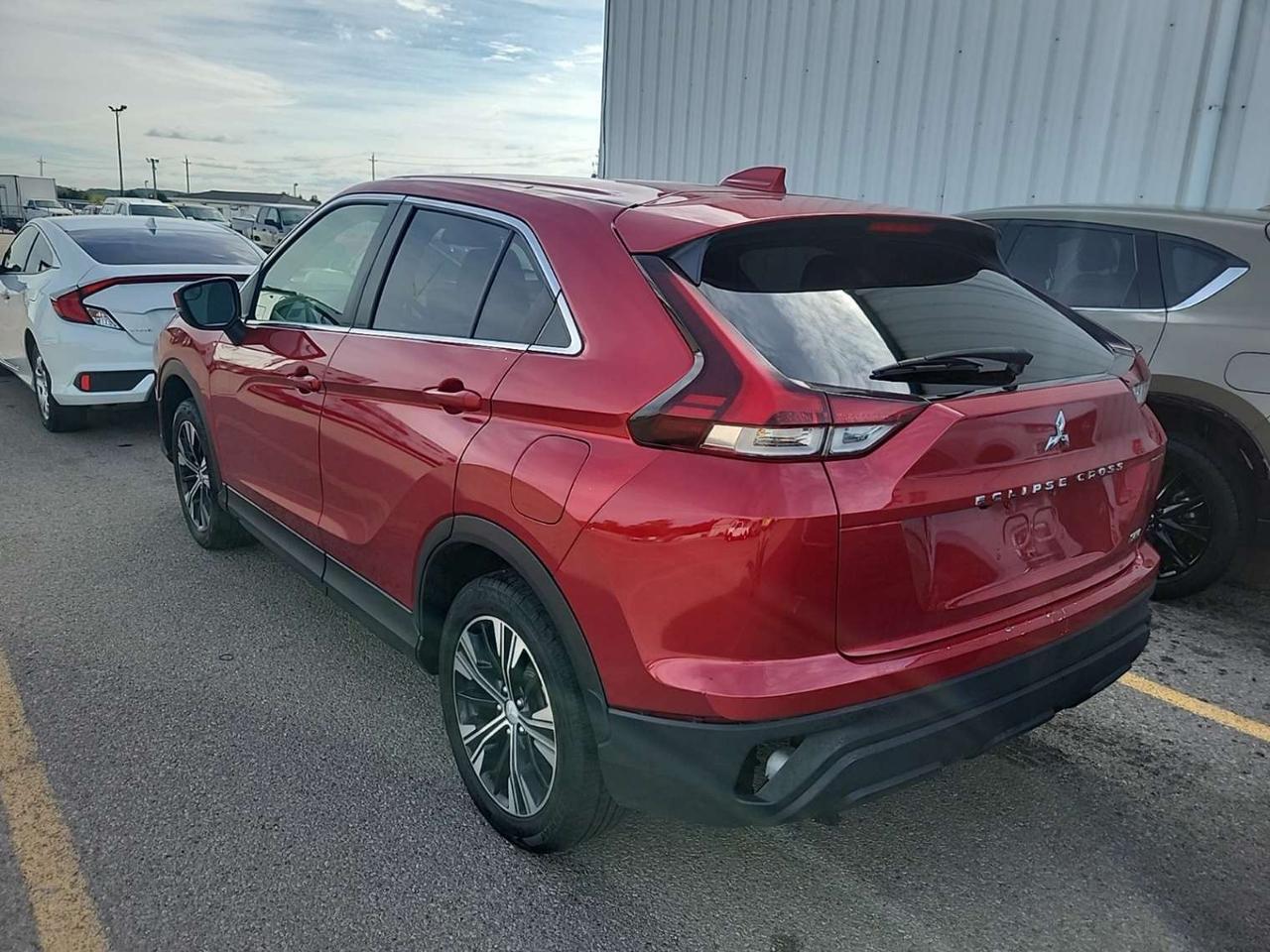 2022 Mitsubishi Eclipse Cross ES S-AWC Photo