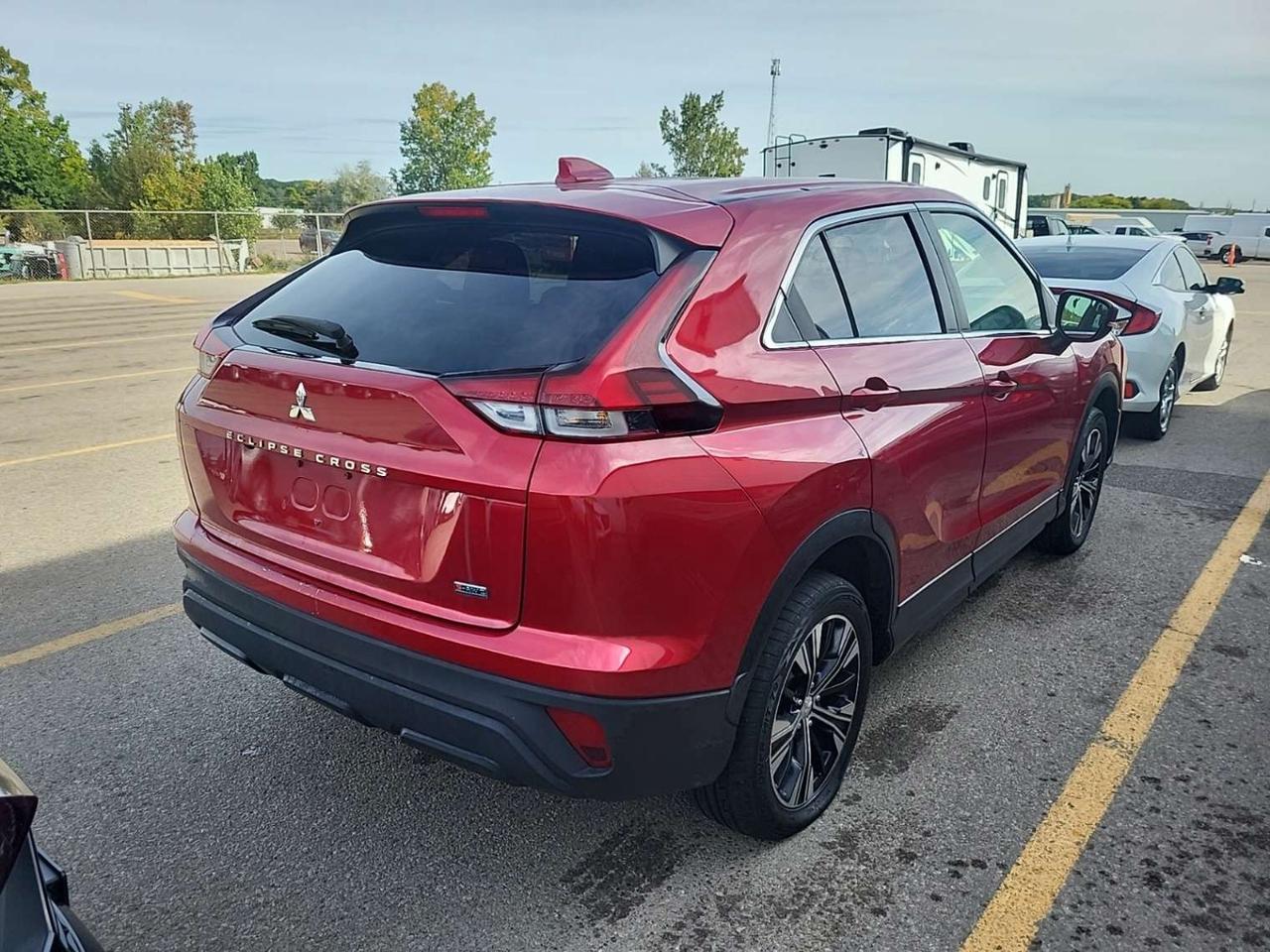 2022 Mitsubishi Eclipse Cross ES S-AWC Photo2