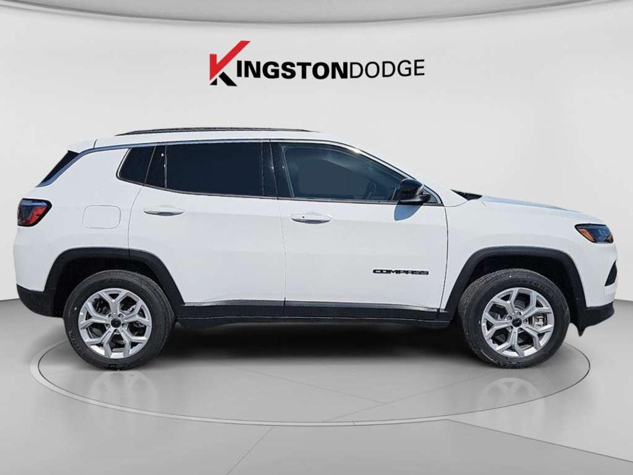 2025 Jeep Compass North 4WD   Service Loaner Photo
