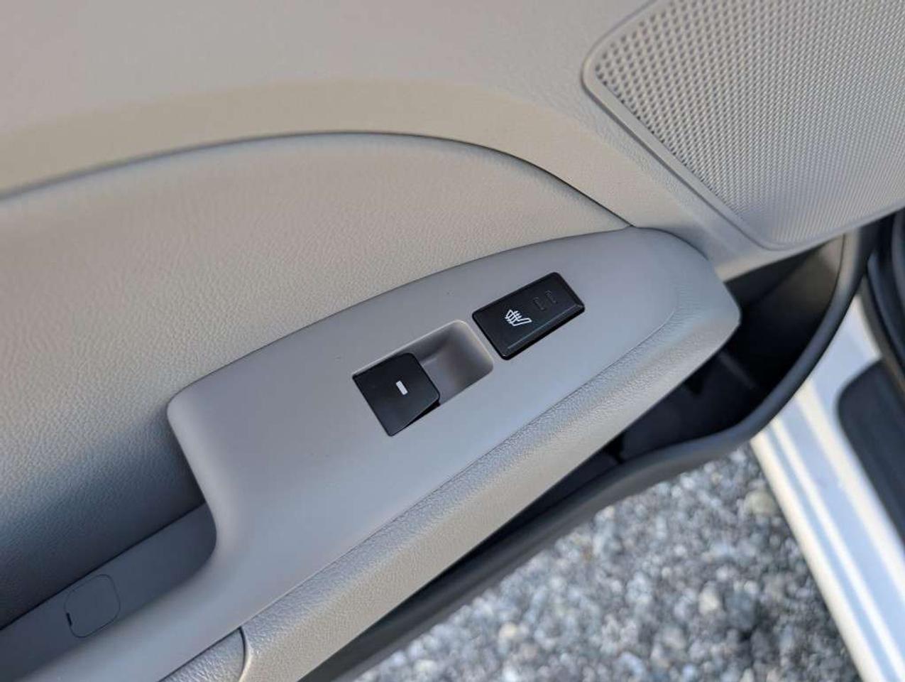 2017 Hyundai Elantra Limited Ultimate  NAV LEATHER SUNROOF CAMERA Photo