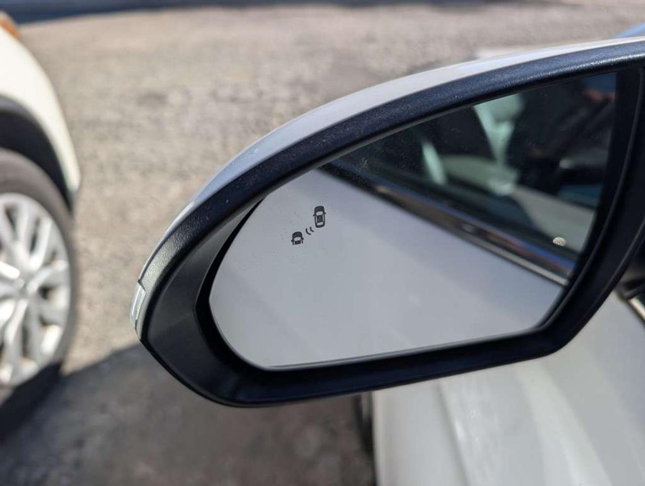 2017 Hyundai Elantra Limited Ultimate  NAV LEATHER SUNROOF CAMERA Photo