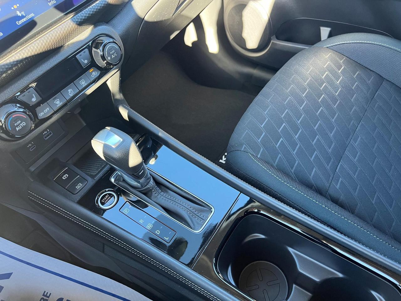 2024 Nissan Kicks SV 4dr Front-Wheel Drive Photo