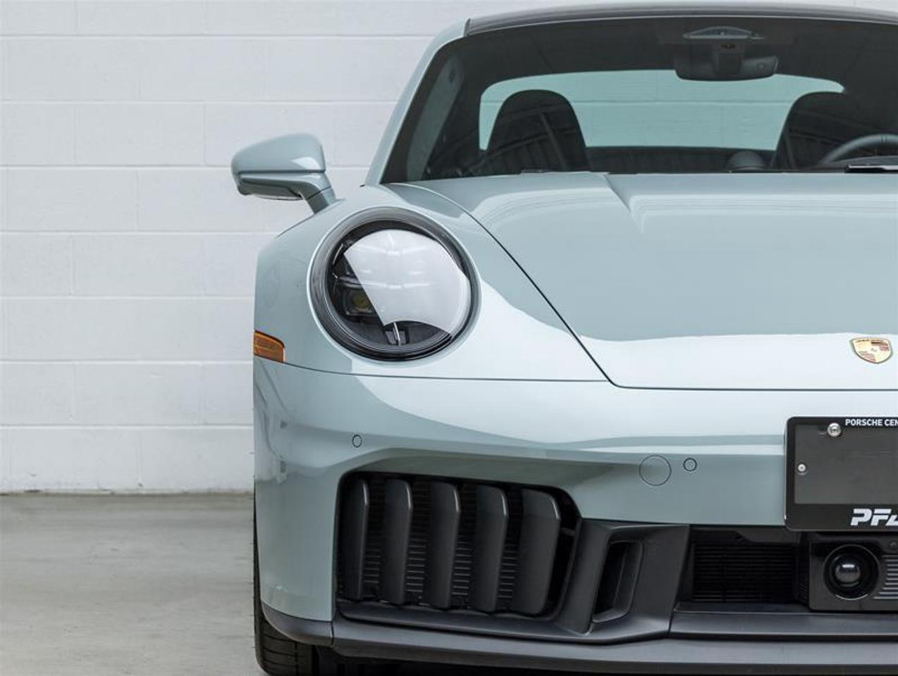2026 Porsche 911  Photo2