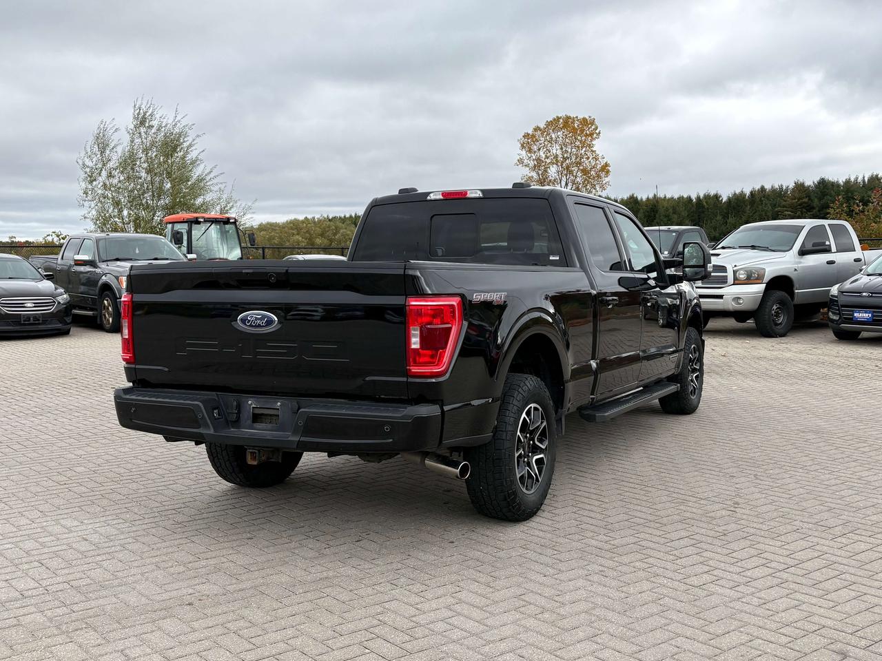 2022 Ford F-150 XLT Sport 4x4 SuperCrew   Nav.   Heated Seats Photo