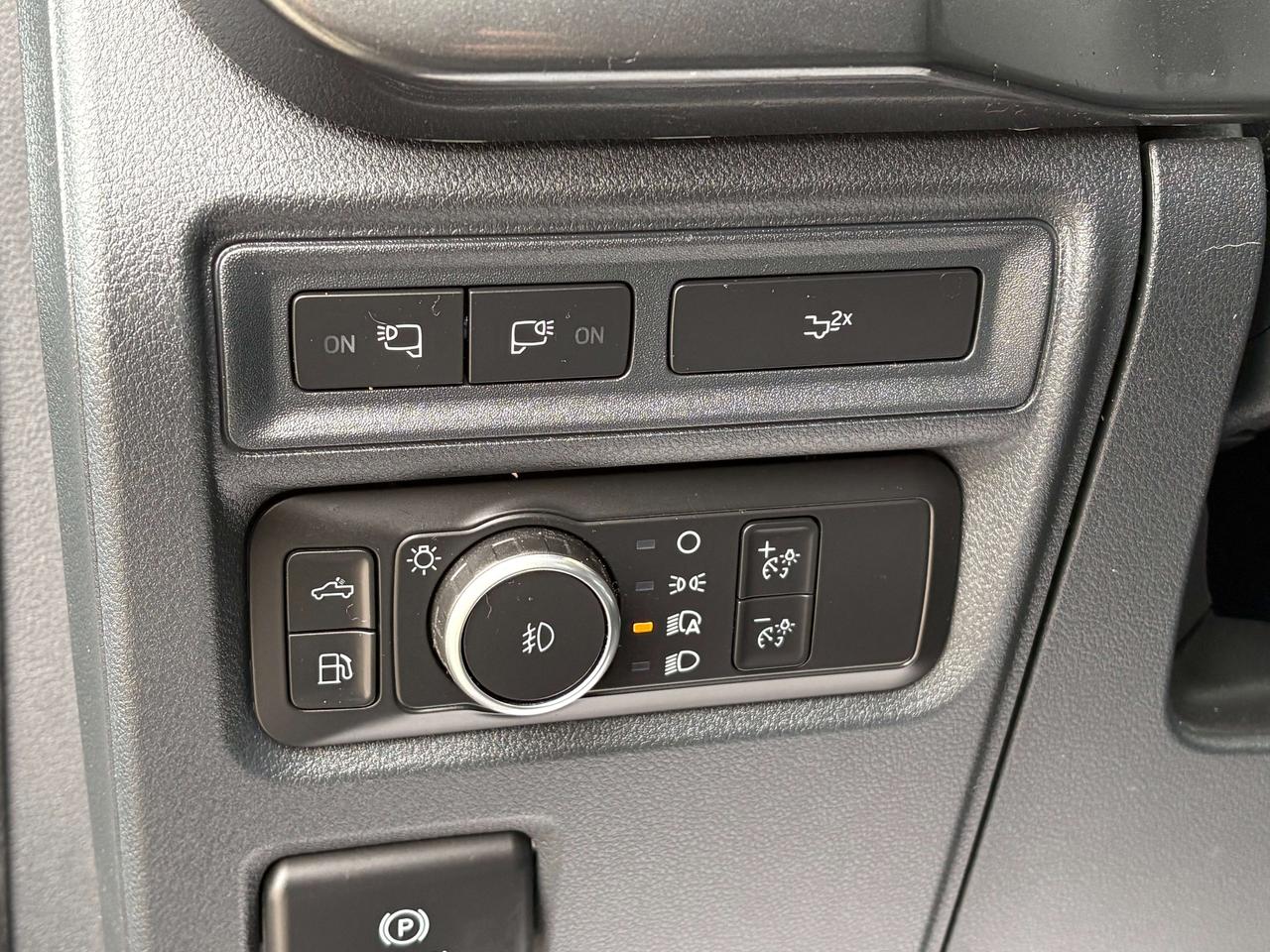 2022 Ford F-150 XLT Sport 4x4 SuperCrew   Nav.   Heated Seats Photo