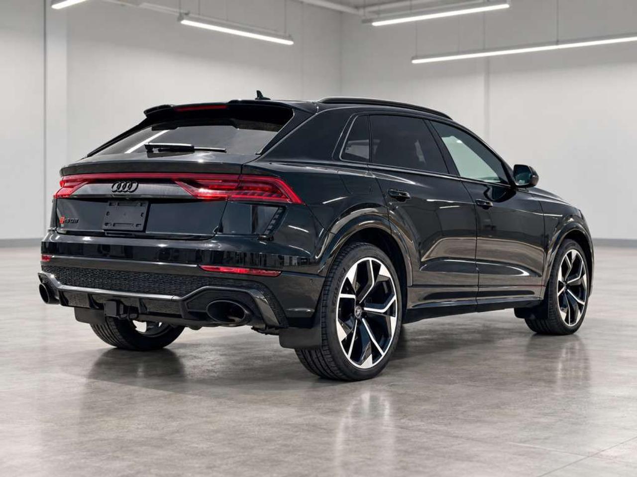 2022 Audi RS Q8 Carbon Optics   B&O Advanced 3D Sound   Carfax Clean Photo