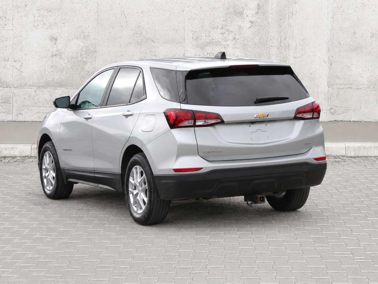 2022 Chevrolet Equinox LS  ReverseCamera HtdSeats CruiseCtrl Photo
