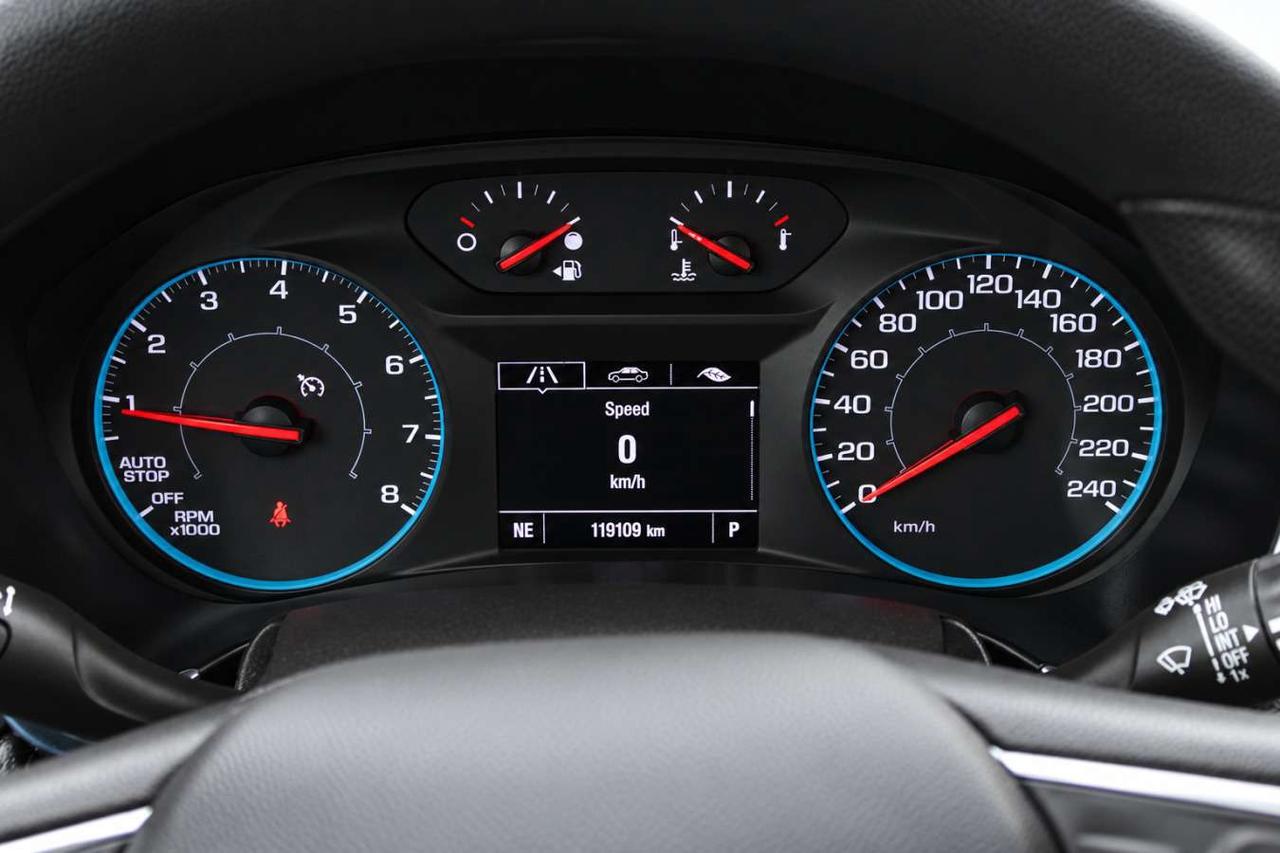 2022 Chevrolet Equinox LS  ReverseCamera HtdSeats CruiseCtrl Photo