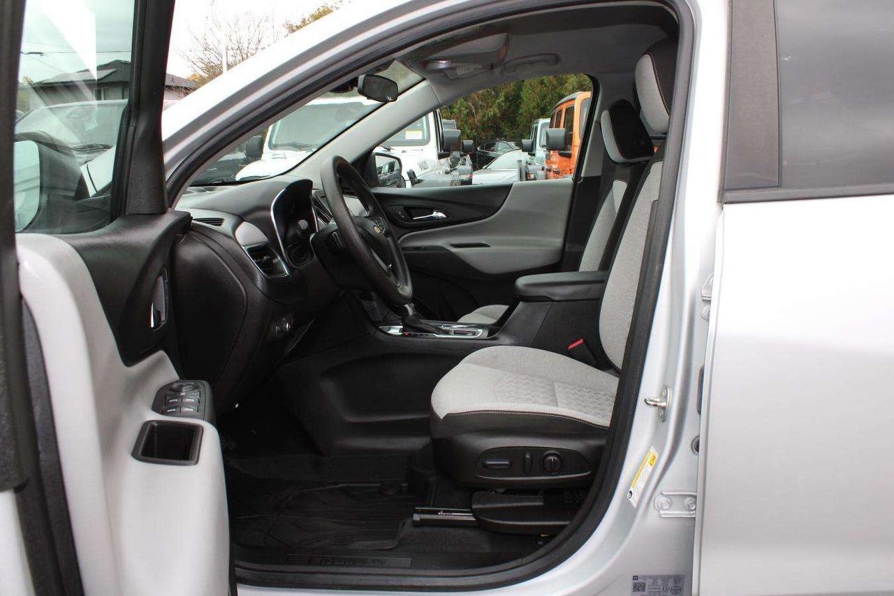 2022 Chevrolet Equinox LS  ReverseCamera HtdSeats CruiseCtrl Photo