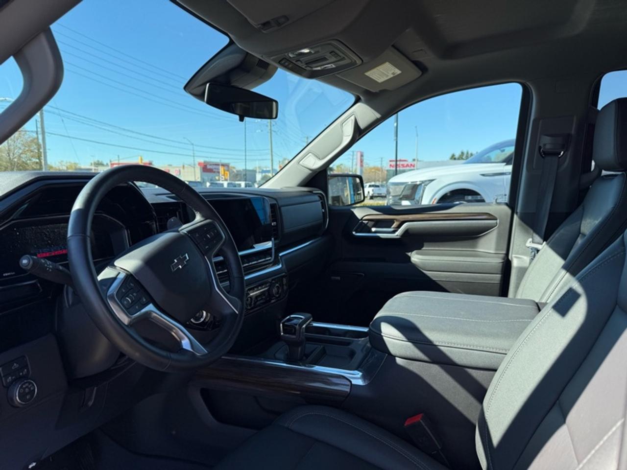 2024 Chevrolet Silverado 1500 LT Trail Boss Photo