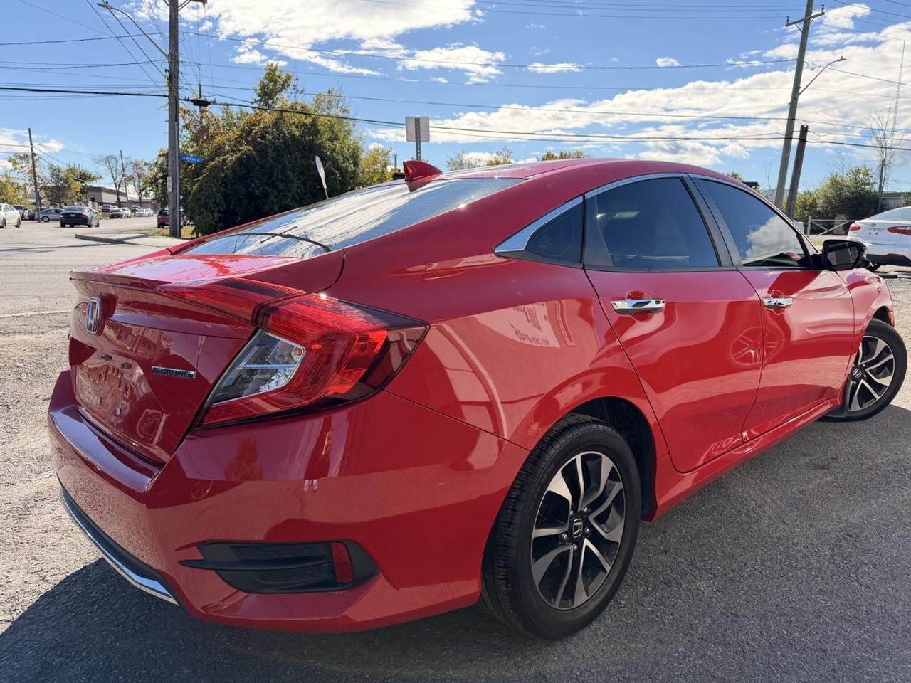 2020 Honda Civic Touring Photo3