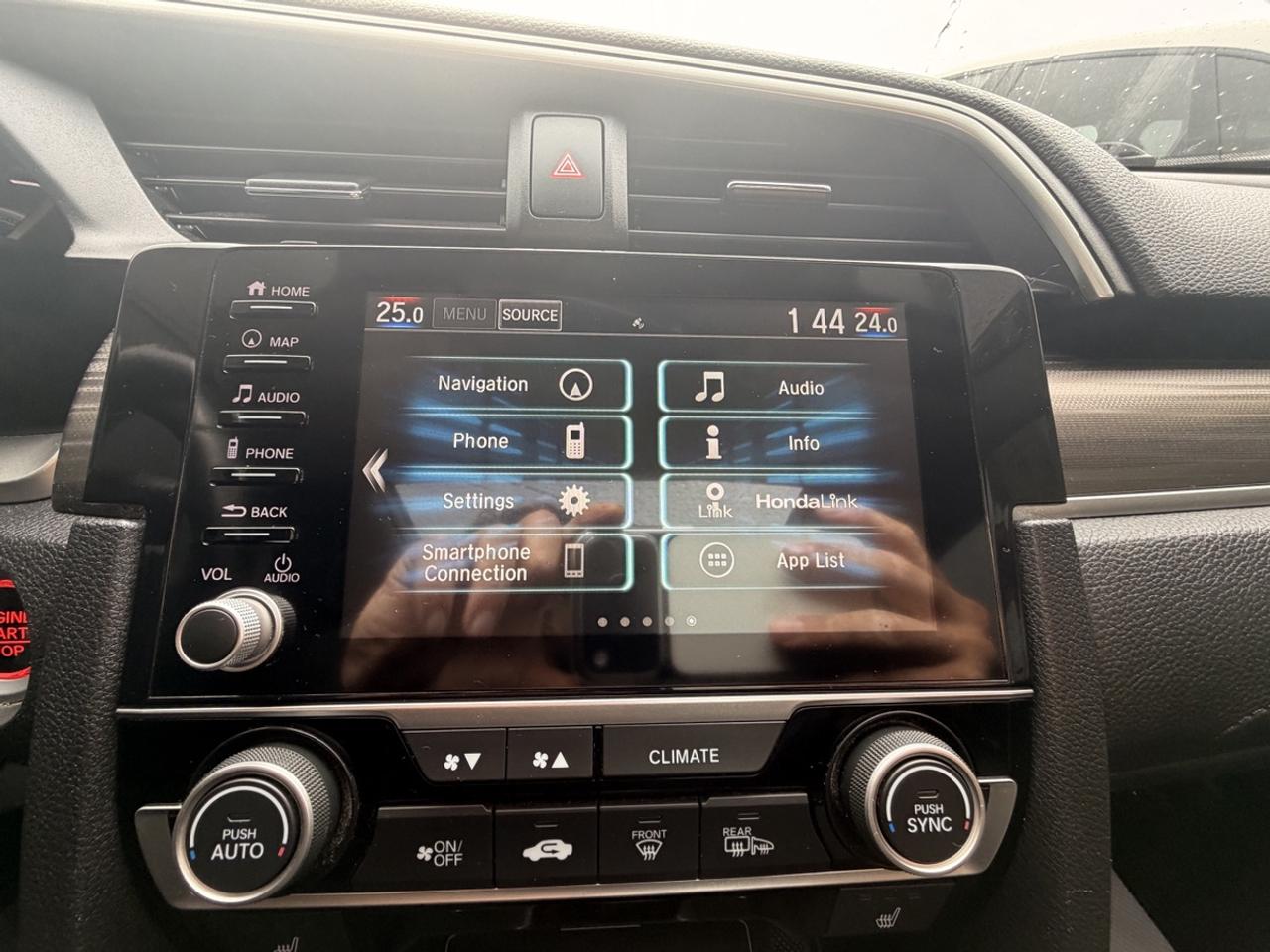 2020 Honda Civic Touring Photo