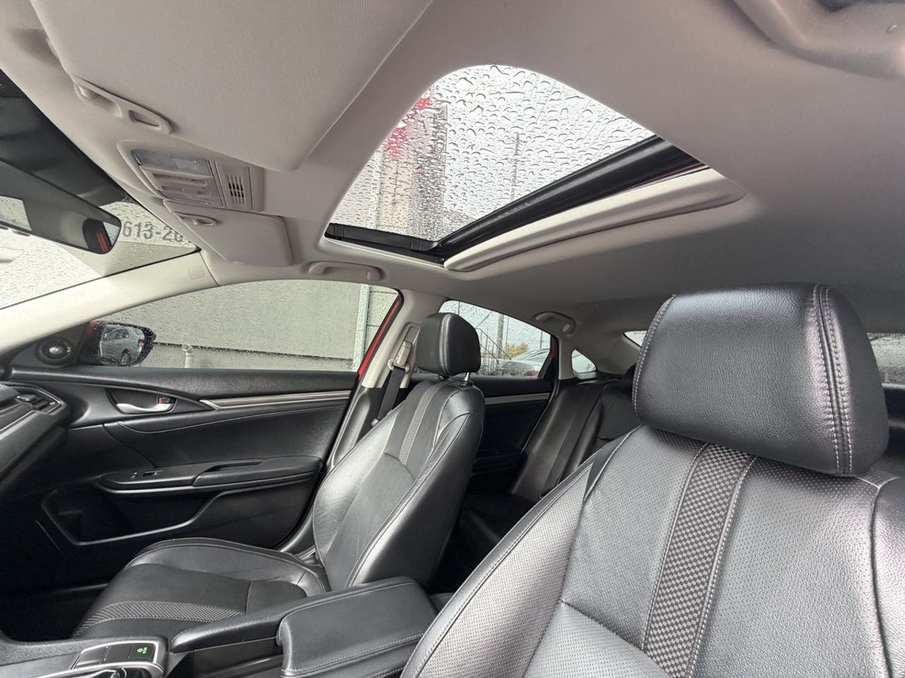 2020 Honda Civic Touring Photo