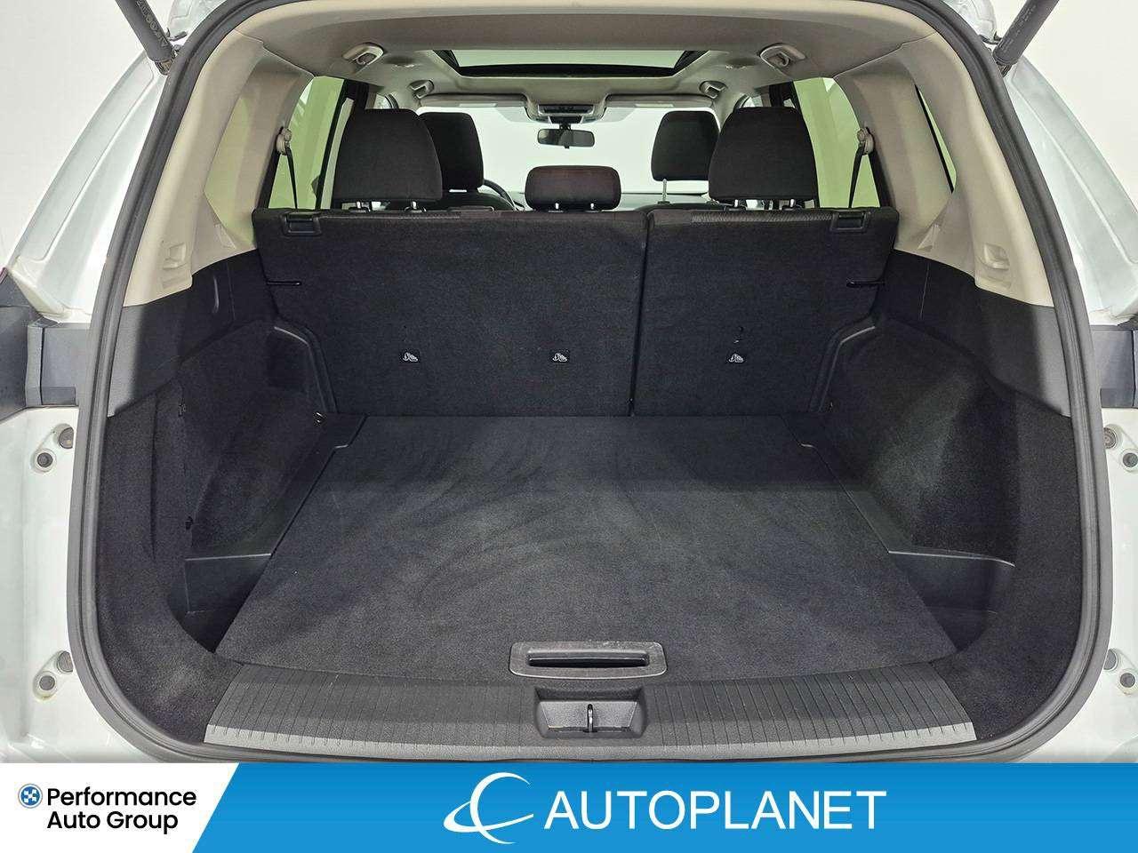 2025 Nissan Rogue SV AWD, Pano Roof, Back Up Cam, Heated Seats! Photo