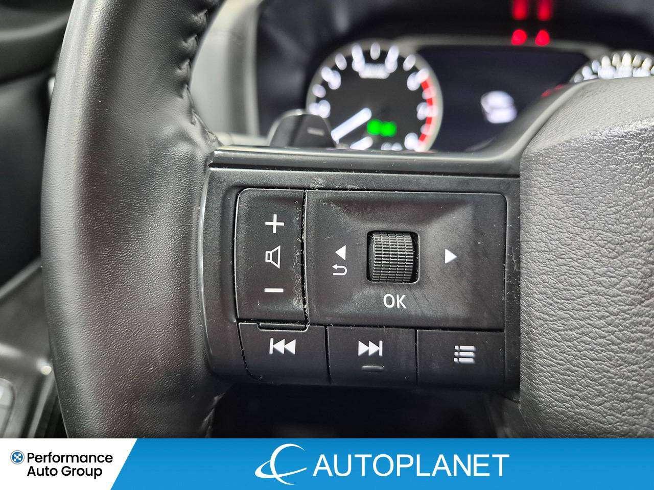 2025 Nissan Rogue SV AWD, Pano Roof, Back Up Cam, Heated Seats! Photo