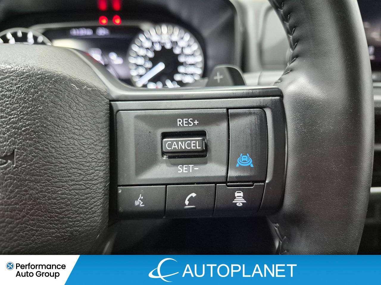 2025 Nissan Rogue SV AWD, Pano Roof, Back Up Cam, Heated Seats! Photo
