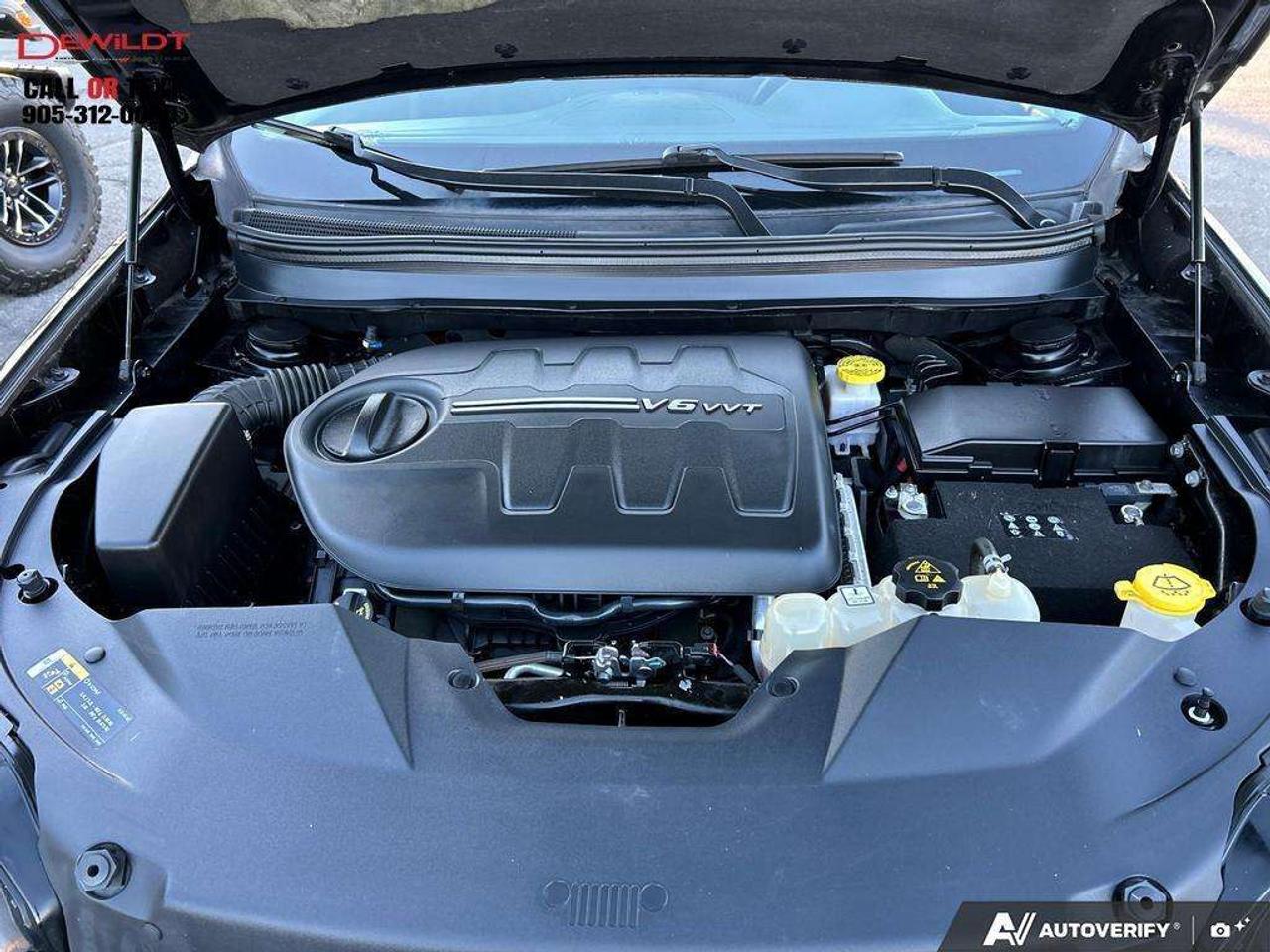 2019 Jeep Cherokee NORTH   COLD WEATHER   V6 ENGINE Photo