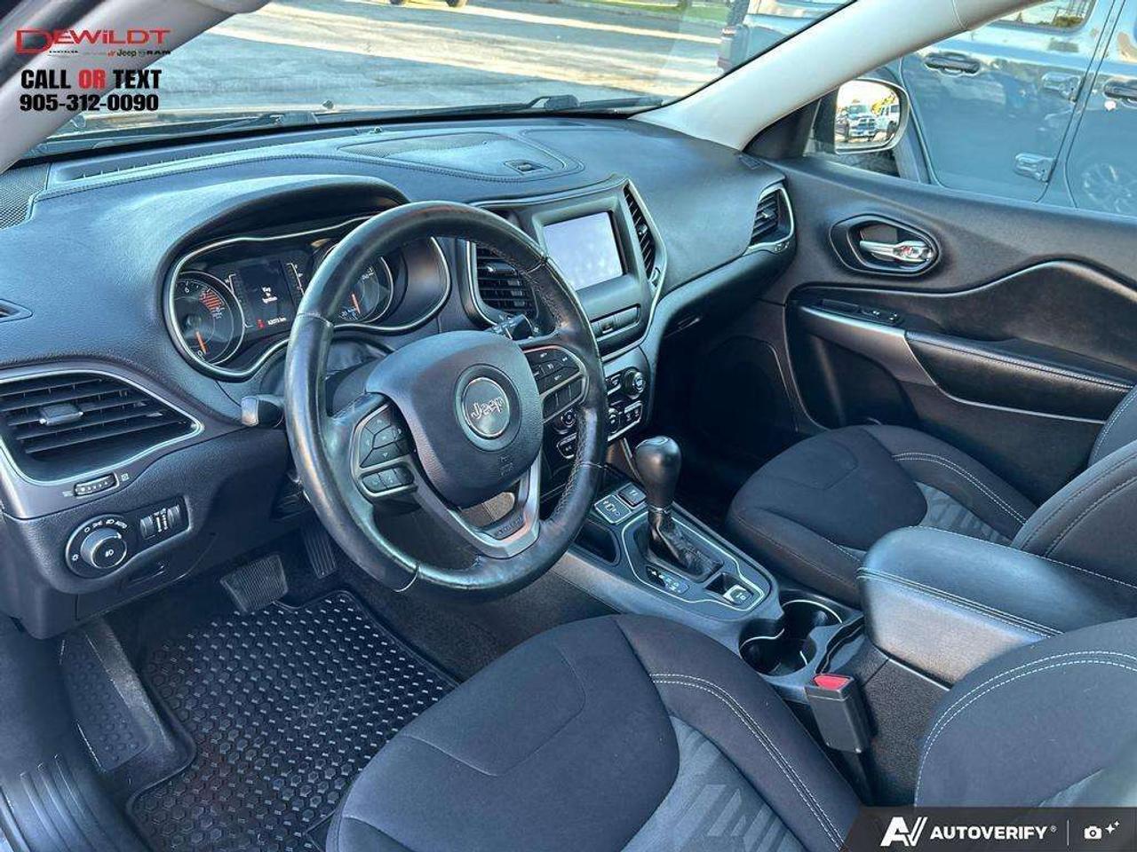 2019 Jeep Cherokee NORTH   COLD WEATHER   V6 ENGINE Photo