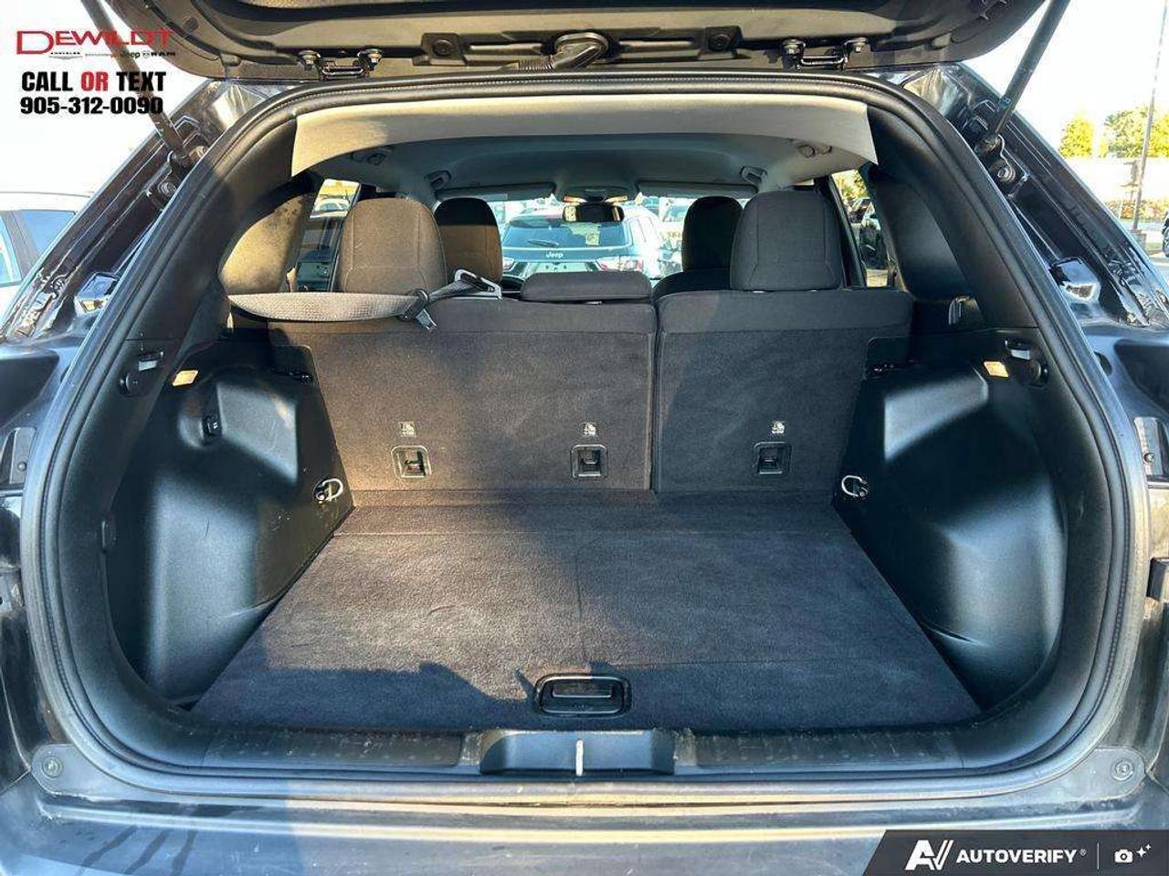 2019 Jeep Cherokee NORTH   COLD WEATHER   V6 ENGINE Photo