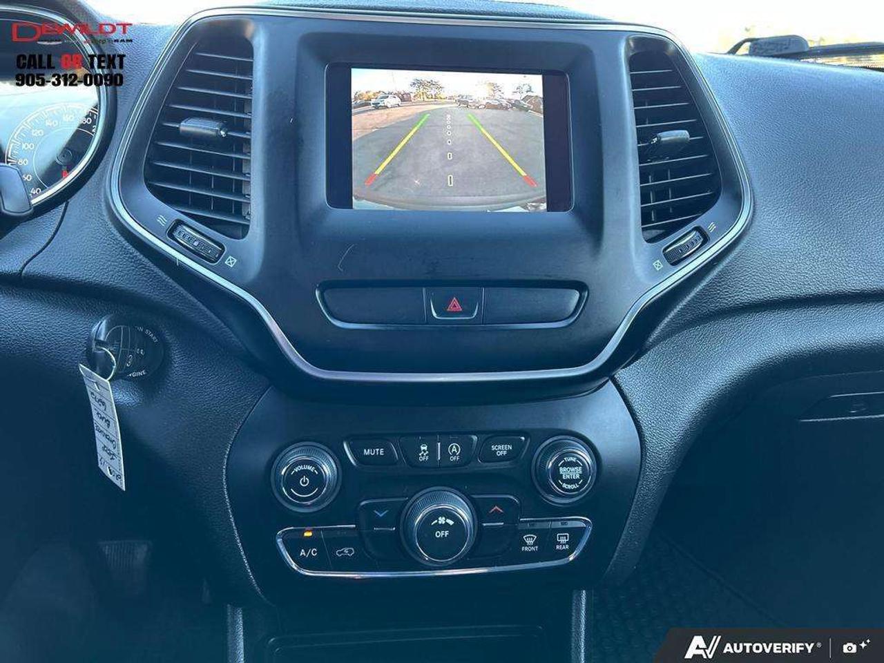 2019 Jeep Cherokee NORTH   COLD WEATHER   V6 ENGINE Photo