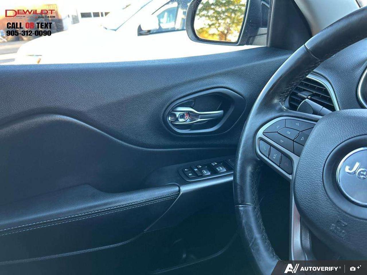 2019 Jeep Cherokee NORTH   COLD WEATHER   V6 ENGINE Photo