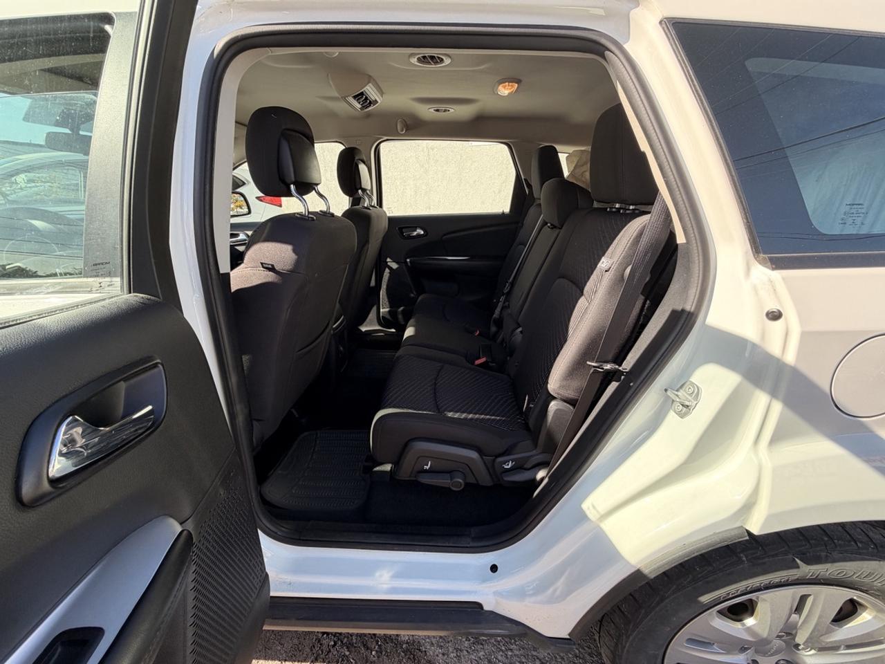 2017 Dodge Journey SE Photo