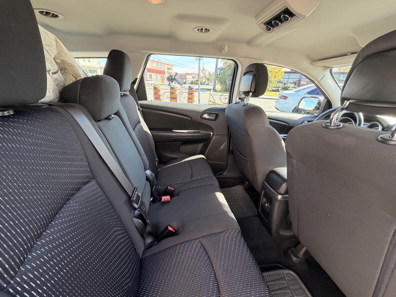 2017 Dodge Journey SE Photo