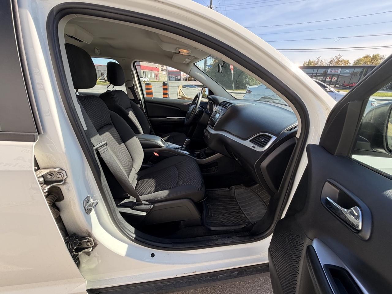 2017 Dodge Journey SE Photo