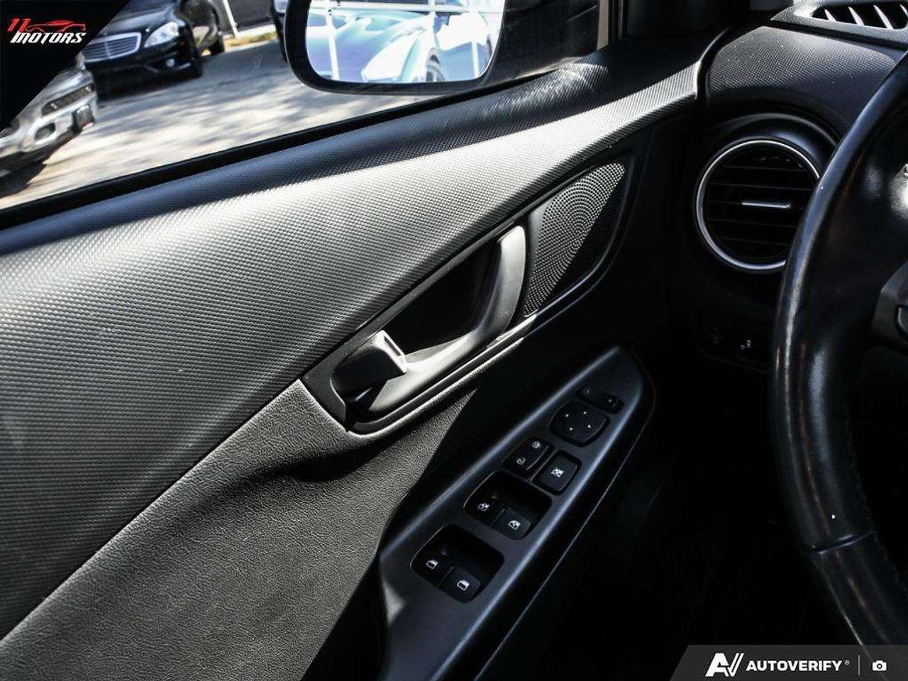 2019 Hyundai KONA 2.0L Luxury AWD   NO ACCIDENTS   LEATHER   SUNROOF Photo