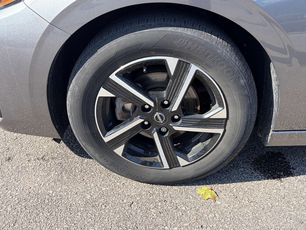2024 Nissan Sentra SV Photo