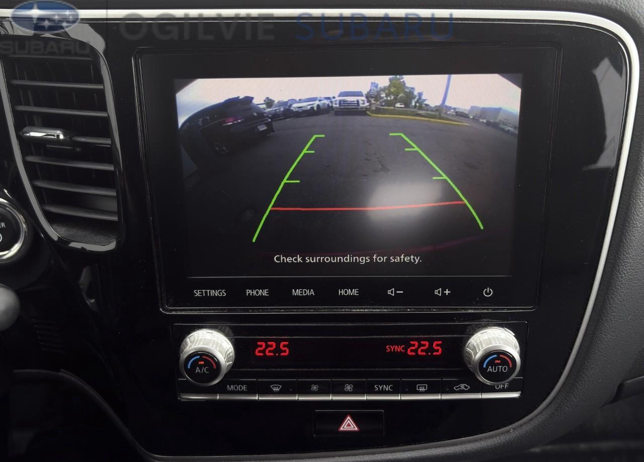 2020 Mitsubishi Outlander Plug-In Hybrid SEL 4dr S-AWC Photo