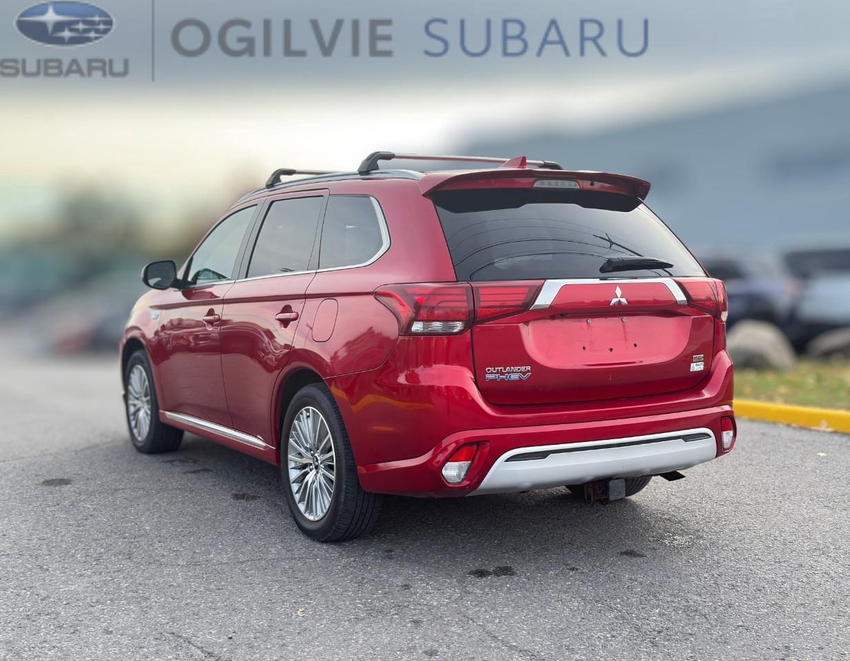 2020 Mitsubishi Outlander Plug-In Hybrid SEL 4dr S-AWC Photo