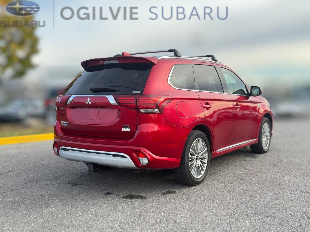 2020 Mitsubishi Outlander Plug-In Hybrid SEL 4dr S-AWC Photo