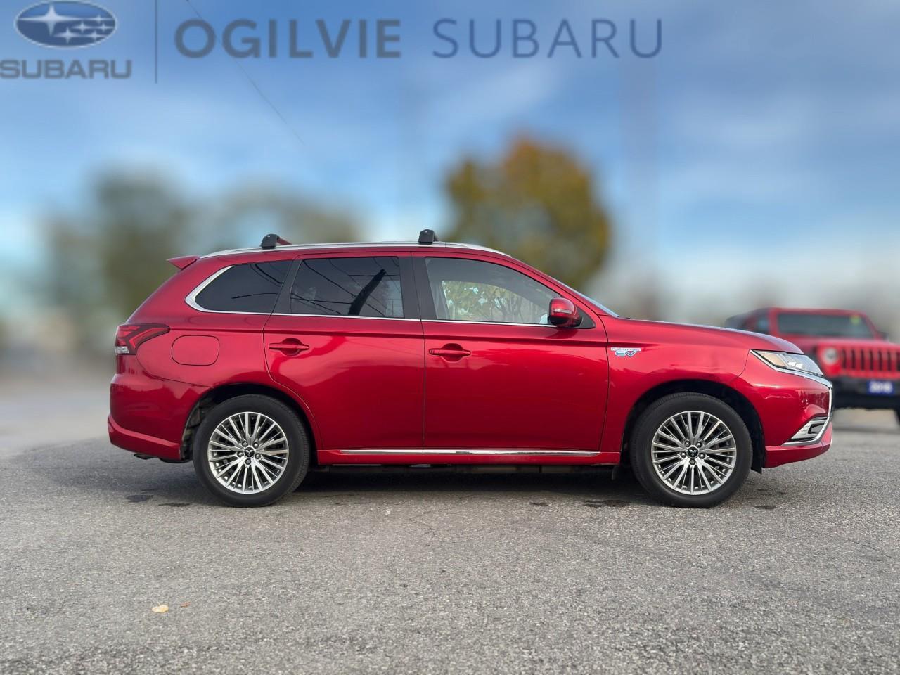 2020 Mitsubishi Outlander Plug-In Hybrid SEL 4dr S-AWC Photo