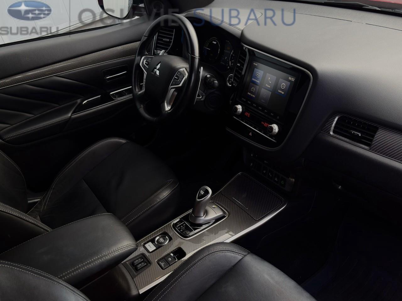 2020 Mitsubishi Outlander Plug-In Hybrid SEL 4dr S-AWC Photo