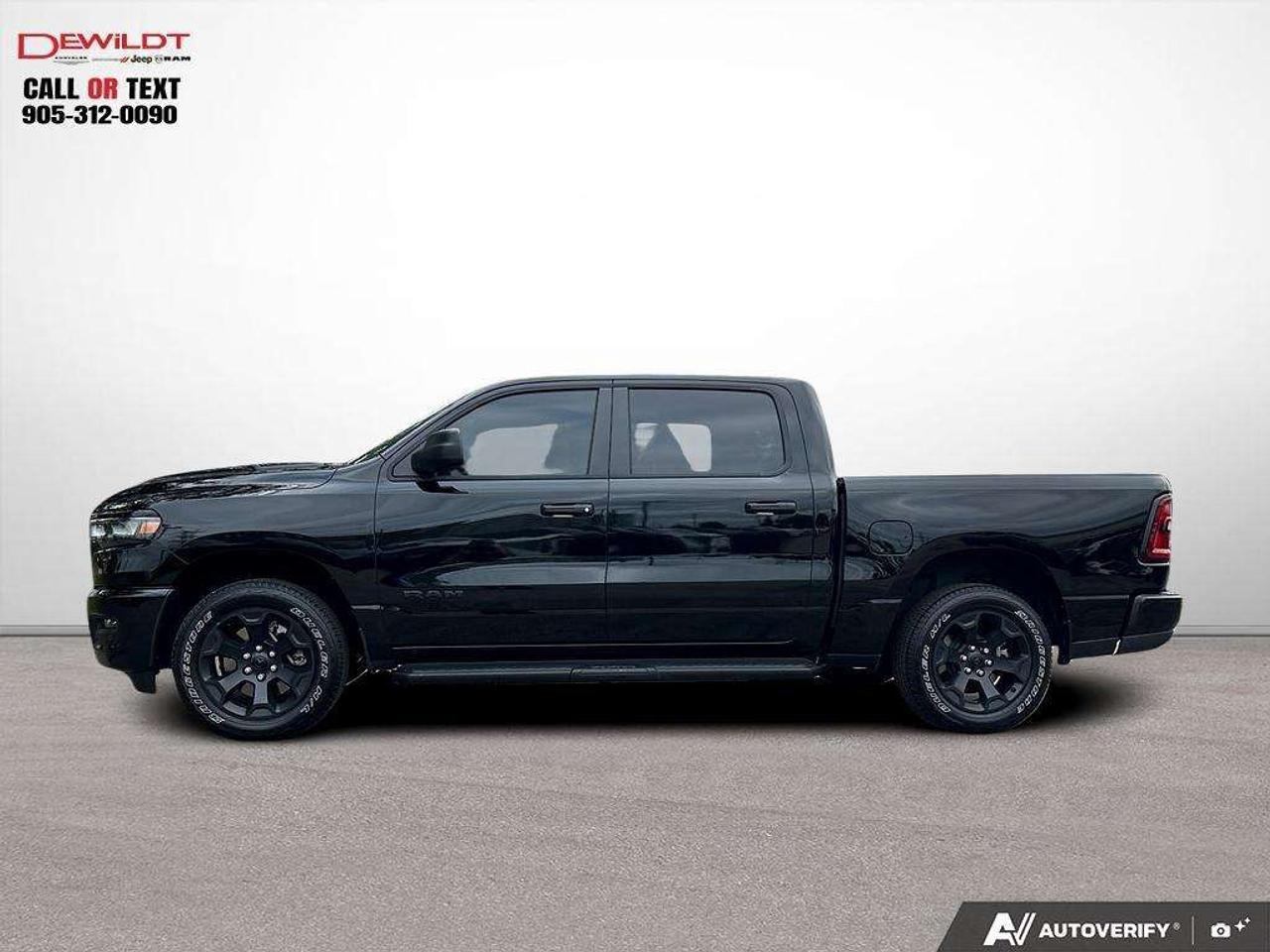 2025 RAM 1500 BLACK EXPRESS   ONE OWNER   LOW KM'S Photo2