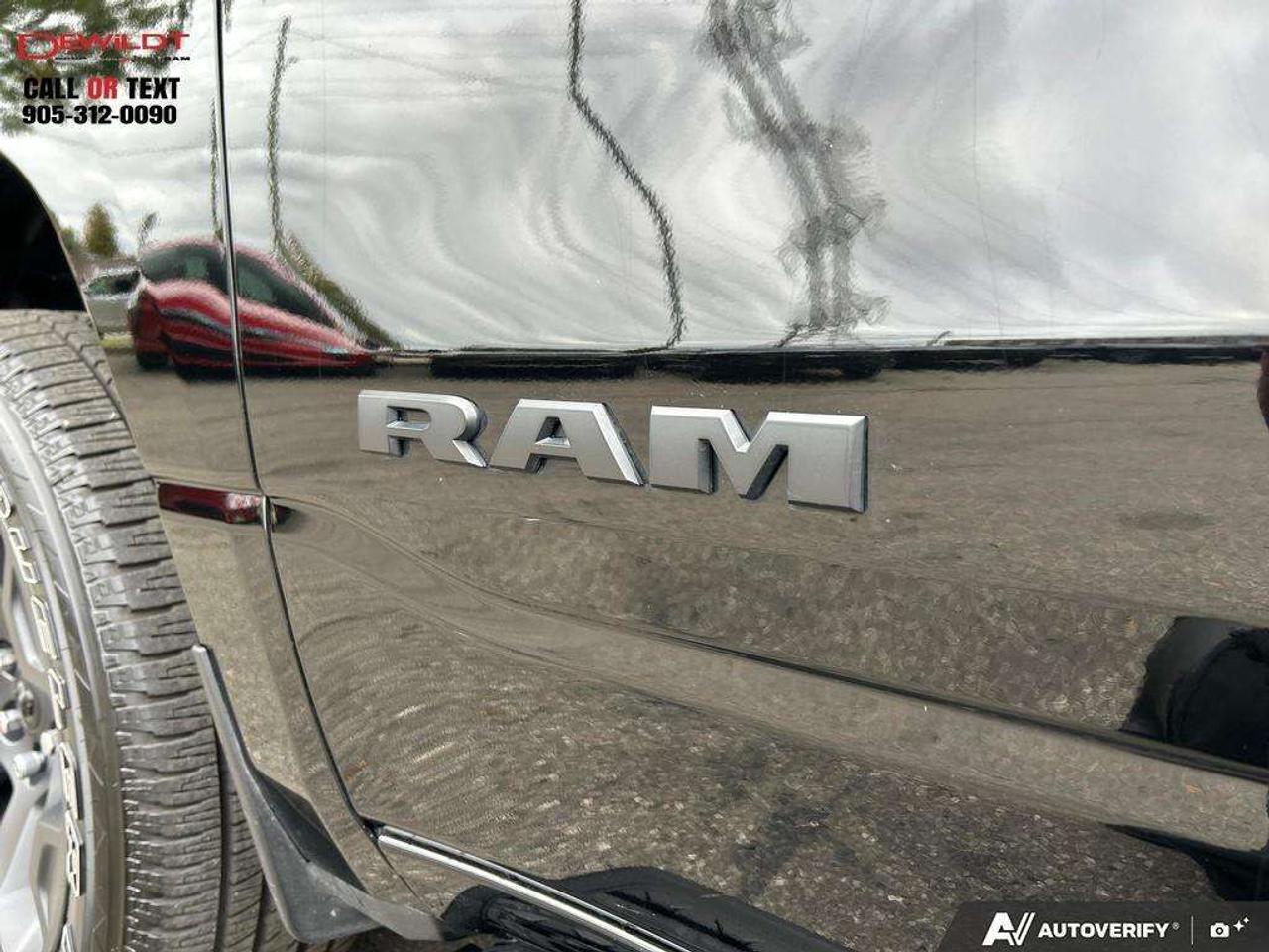 2025 RAM 1500 BLACK EXPRESS   ONE OWNER   LOW KM'S Photo