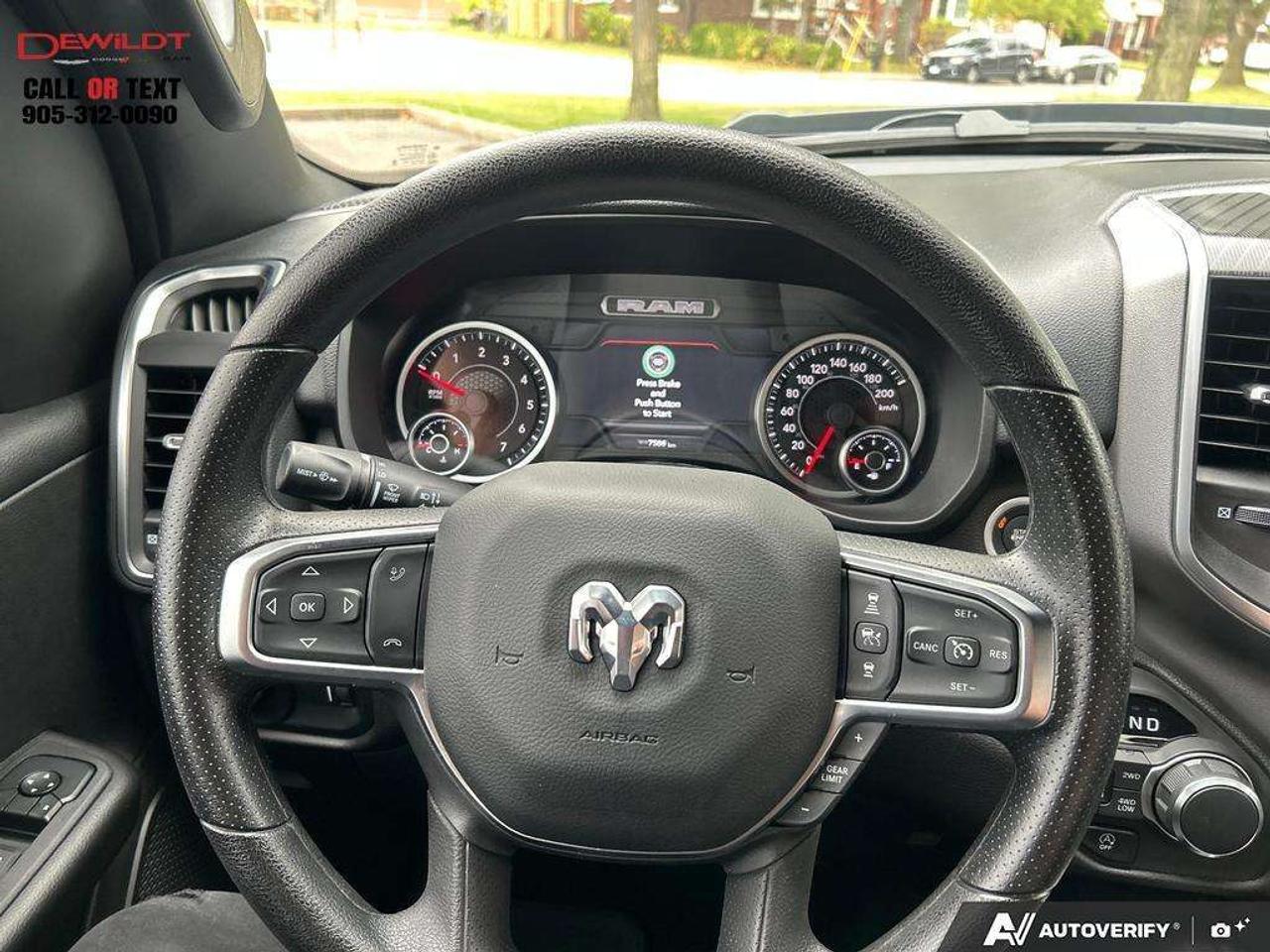 2025 RAM 1500 BLACK EXPRESS   ONE OWNER   LOW KM'S Photo