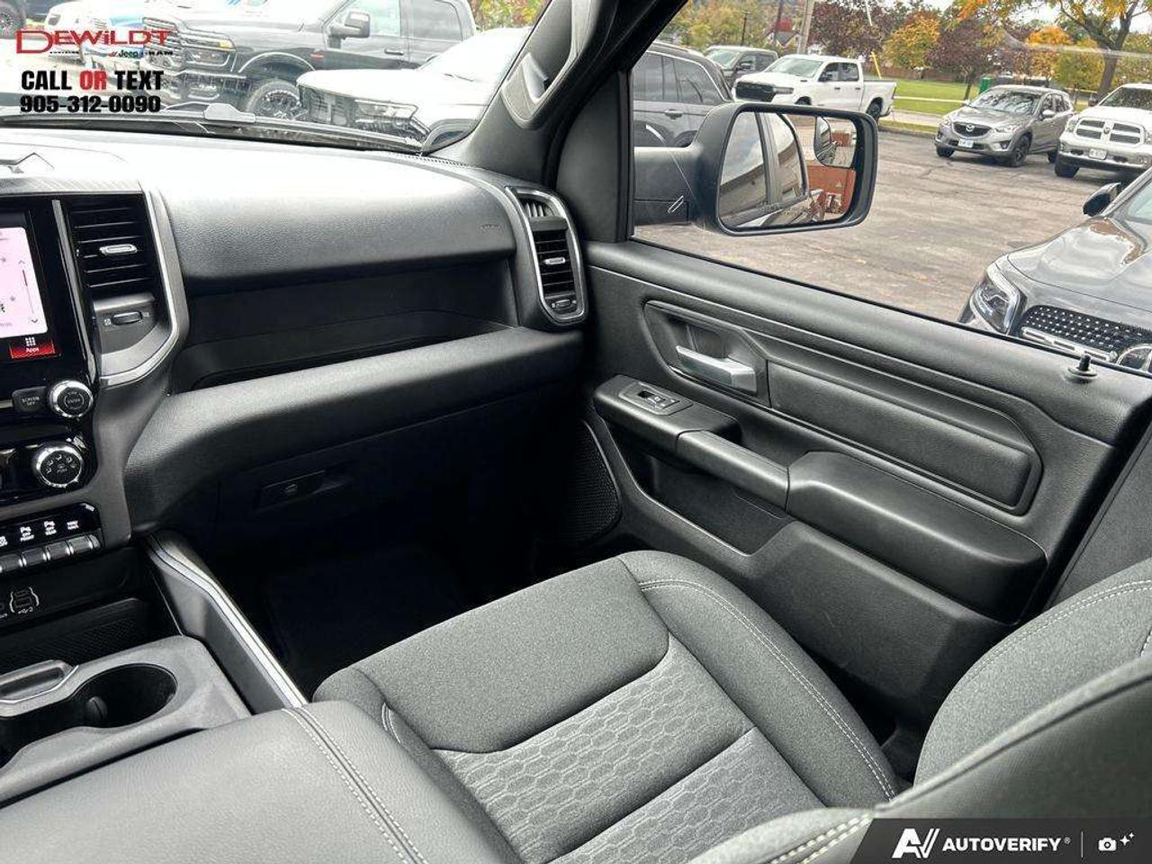 2025 RAM 1500 BLACK EXPRESS   ONE OWNER   LOW KM'S Photo