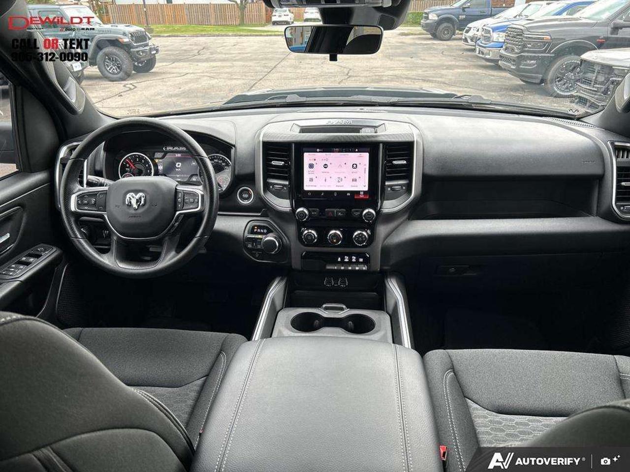 2025 RAM 1500 BLACK EXPRESS   ONE OWNER   LOW KM'S Photo
