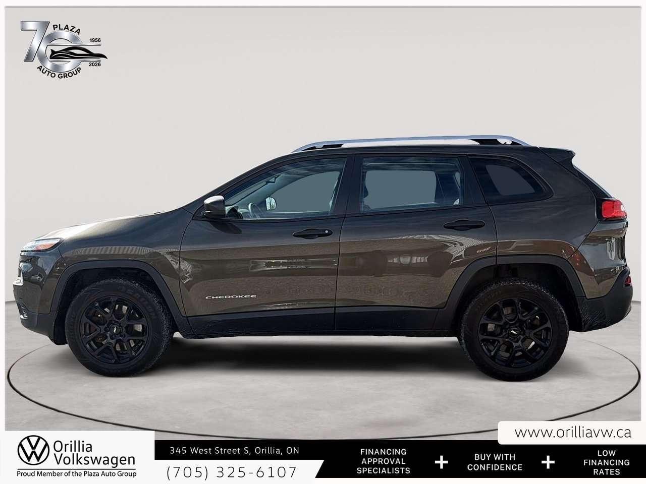 2015 Jeep Cherokee Sport 3.2L V6   Cold Weather Group   Trailer Tow Group / Photo