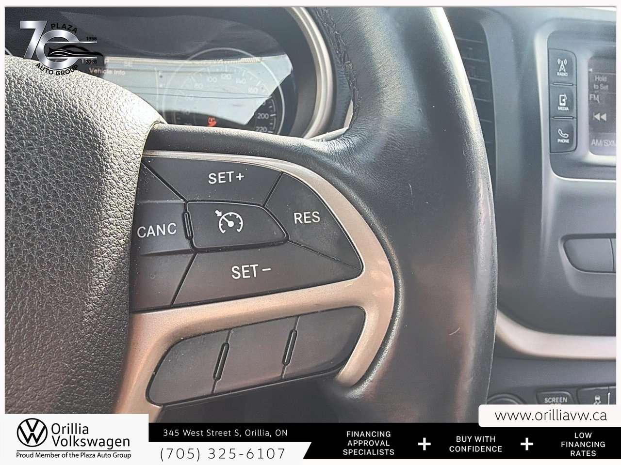 2015 Jeep Cherokee Sport 3.2L V6   Cold Weather Group   Trailer Tow Group / Photo