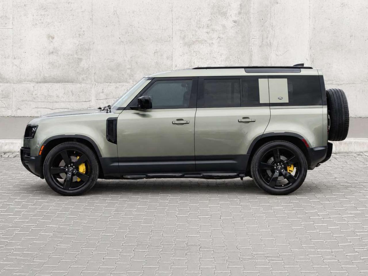 2020 Land Rover Defender 110 HSE  Gps SiriusXM Moonroof ReverseCamera SideS Photo2