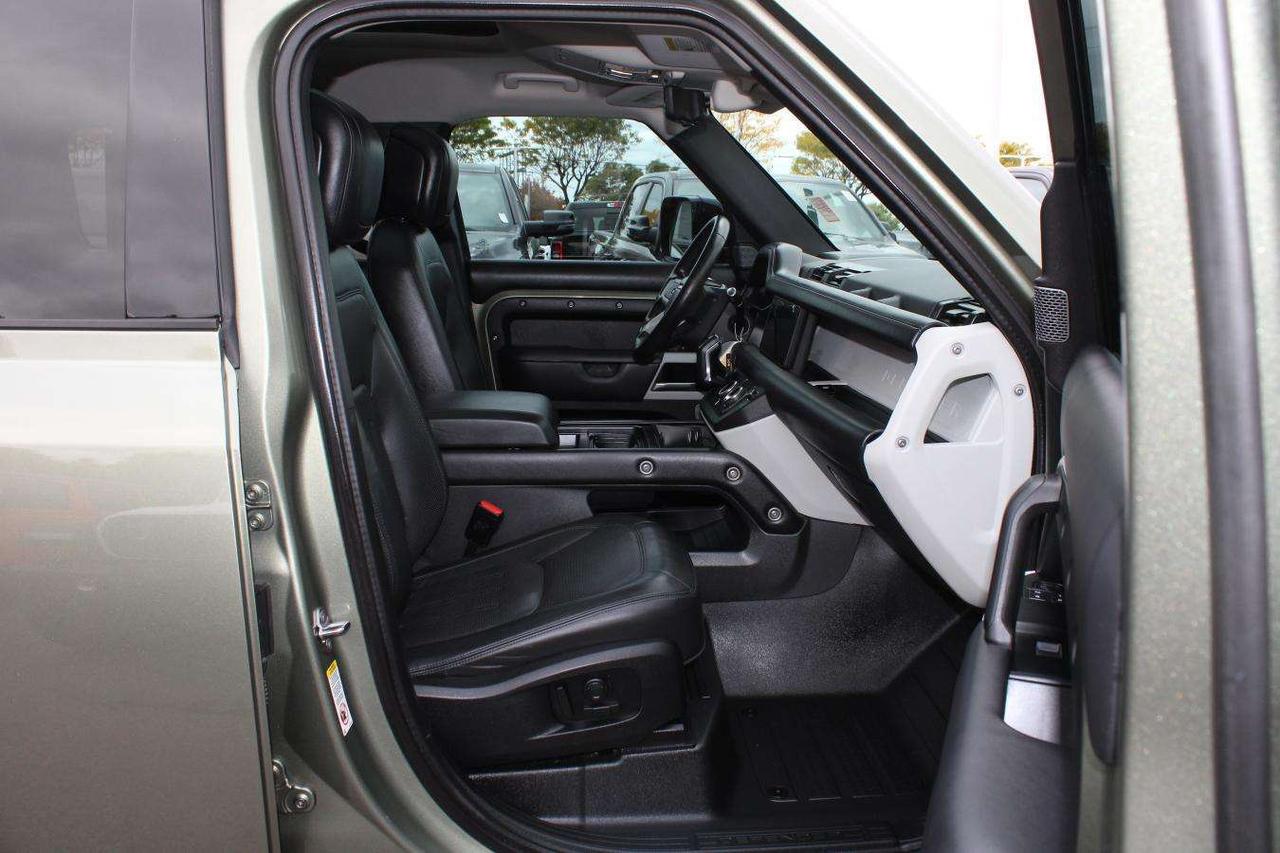 2020 Land Rover Defender 110 HSE  Gps SiriusXM Moonroof ReverseCamera SideS Photo