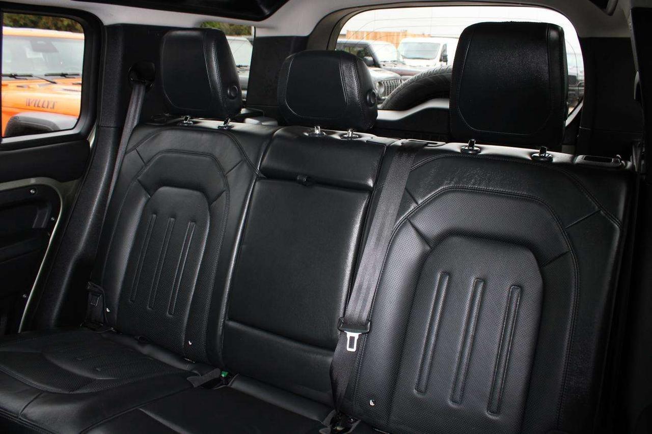 2020 Land Rover Defender 110 HSE  Gps SiriusXM Moonroof ReverseCamera SideS Photo