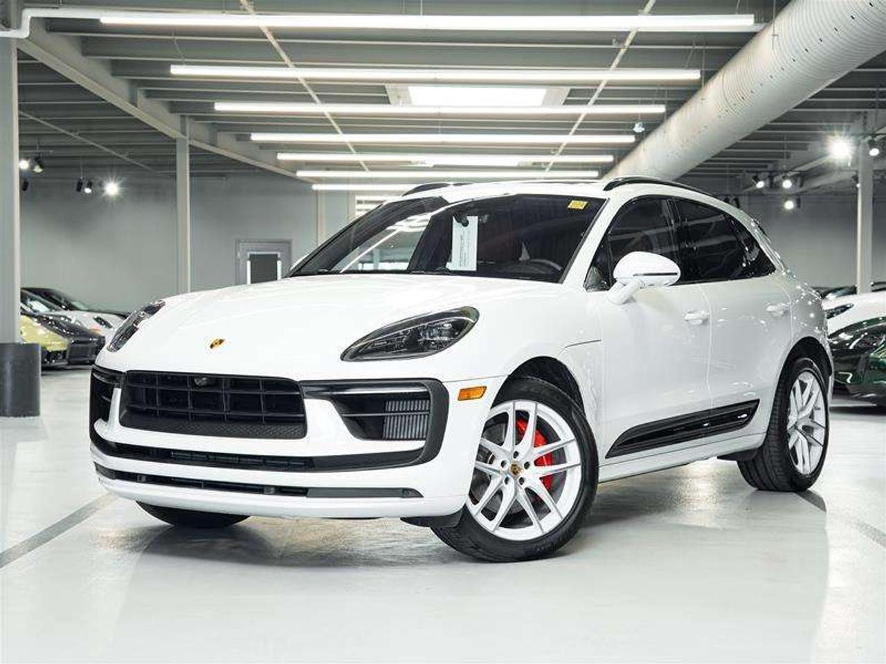 2023 Porsche Macan S Photo0