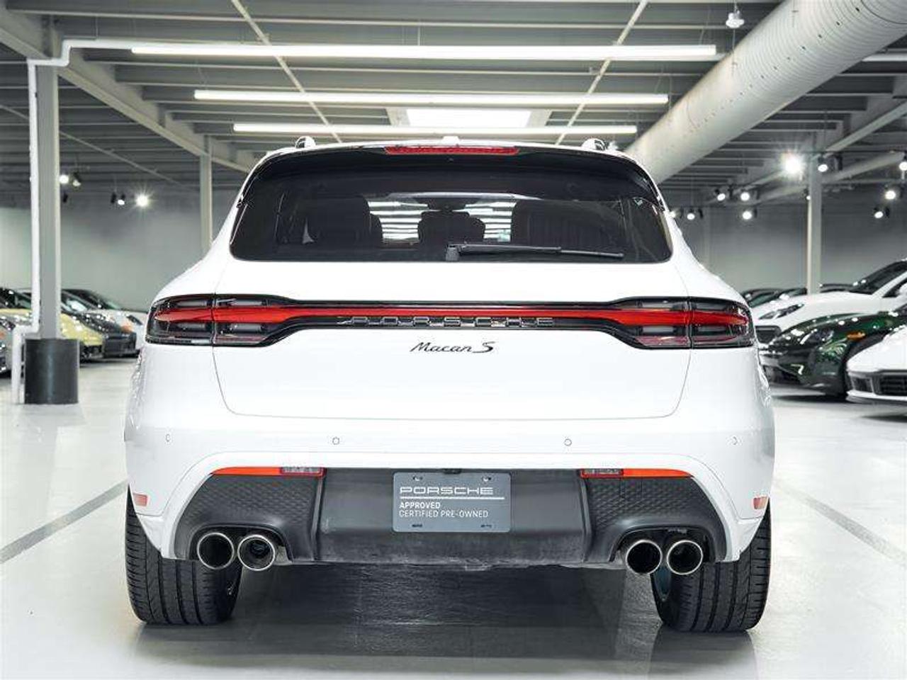 2023 Porsche Macan S Photo4